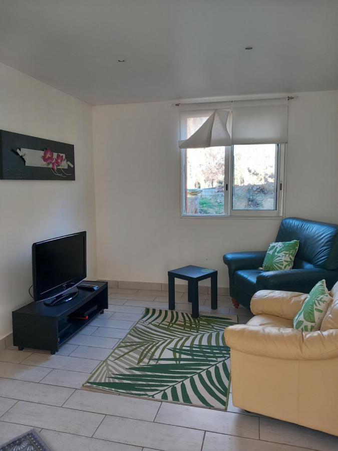 Petit Chalet En Bois Reynès Zewnętrze zdjęcie